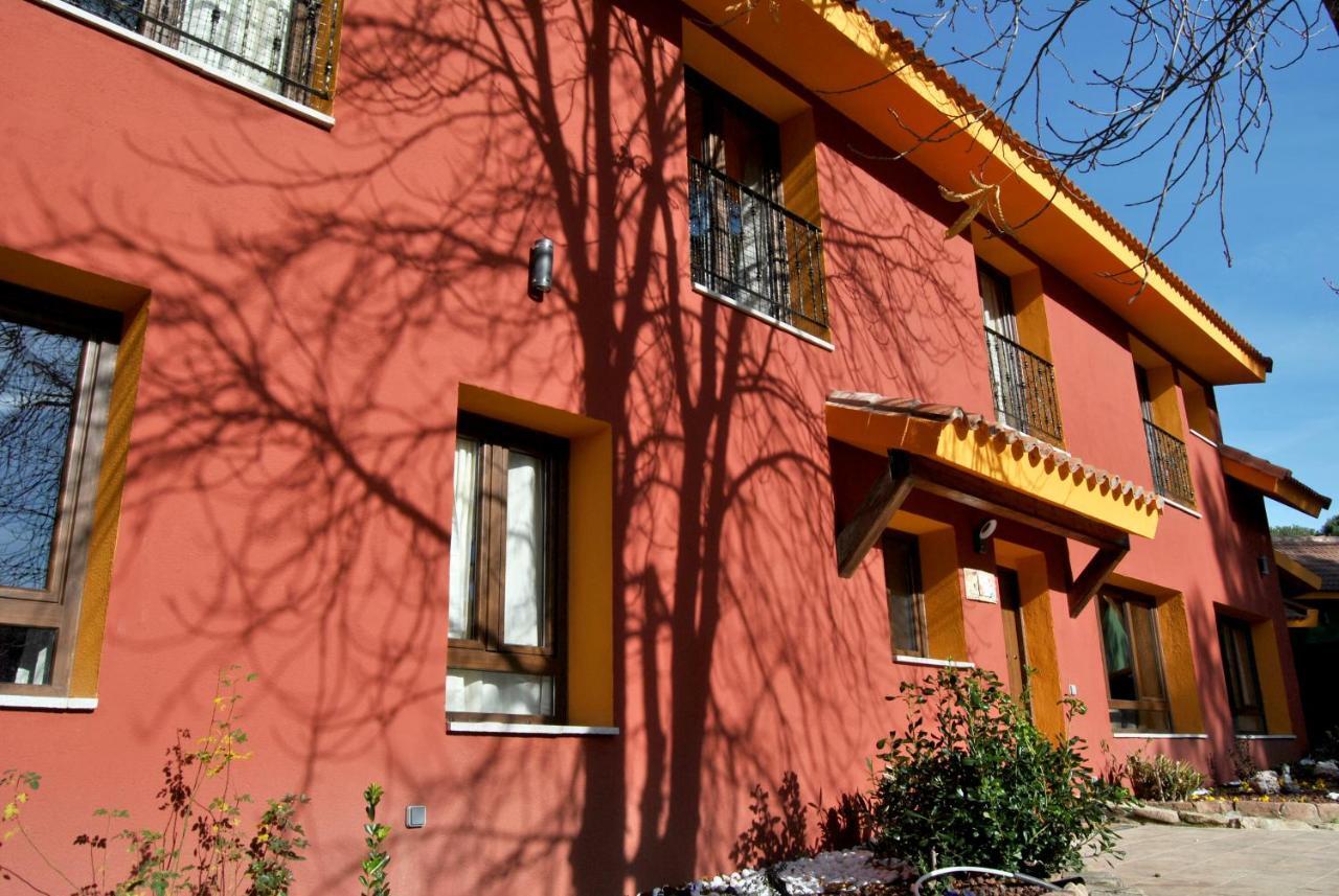 Complejo Casas Rurales Mansiones Y Villas Deluxe Collado Mediano Eksteriør billede