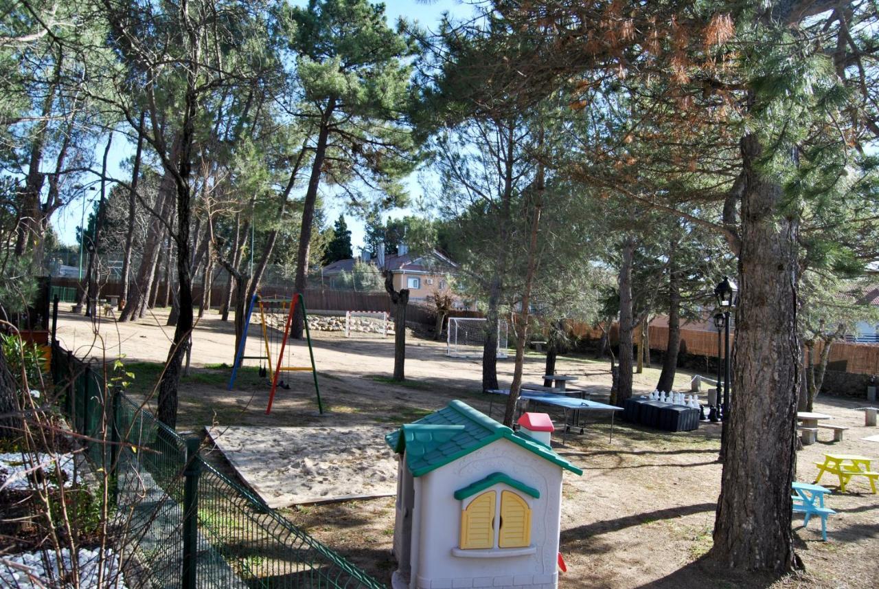Complejo Casas Rurales Mansiones Y Villas Deluxe Collado Mediano Eksteriør billede