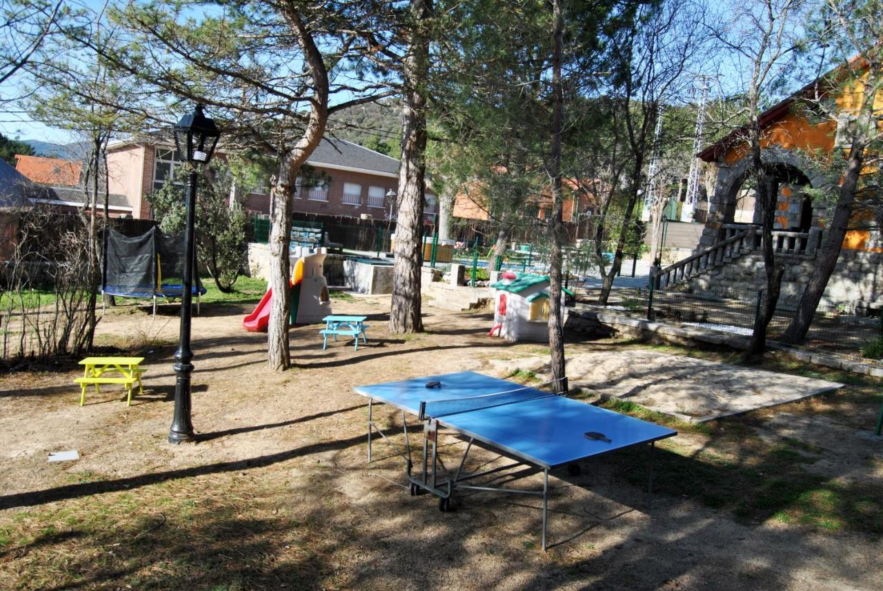 Complejo Casas Rurales Mansiones Y Villas Deluxe Collado Mediano Eksteriør billede
