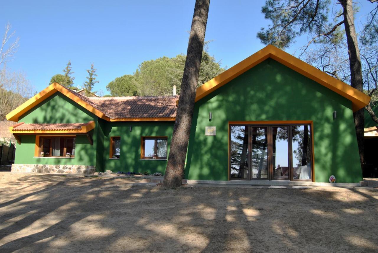 Complejo Casas Rurales Mansiones Y Villas Deluxe Collado Mediano Eksteriør billede